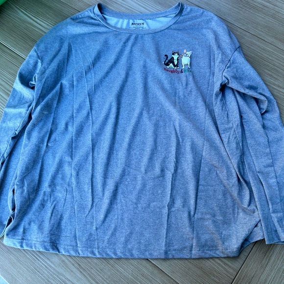 Gray Long Sleeve Shirt with Cat Embroidery - Picture 1 of 4